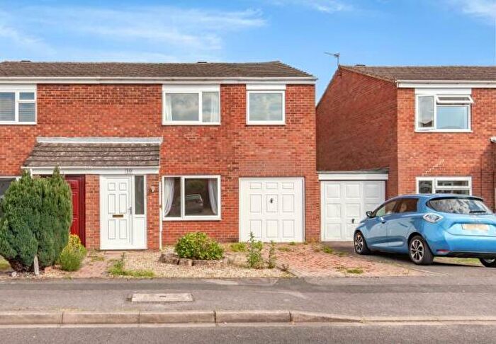 3 Bedroom Semi-Detached House To Rent In Burton Place, East Oxford, OX4