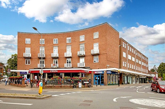 3 Bedroom Flat For Sale In Burkes Road, Beaconsfield, Buckinghamshire, HP9