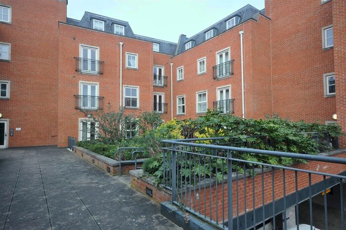 2 Bedroom Flat To Rent In Skeldergate, York, YO1