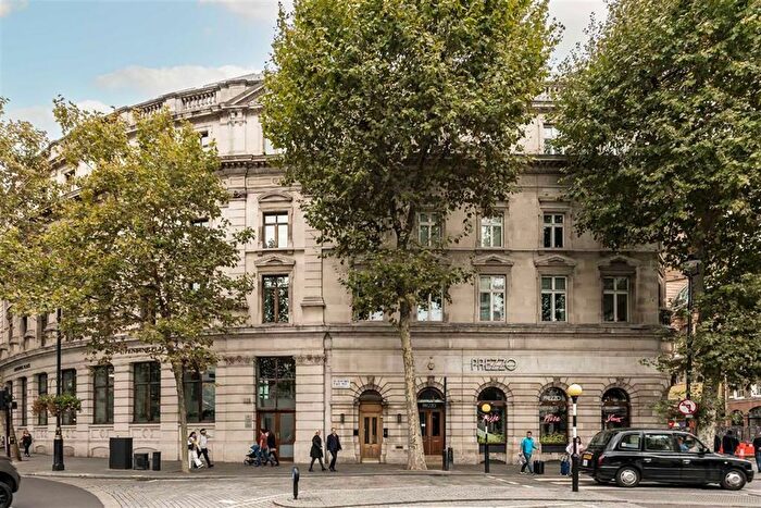 3 Bedroom Flat To Rent In St. Martin's Place, Fitzrovia Amp; Covent Garden, WC2N