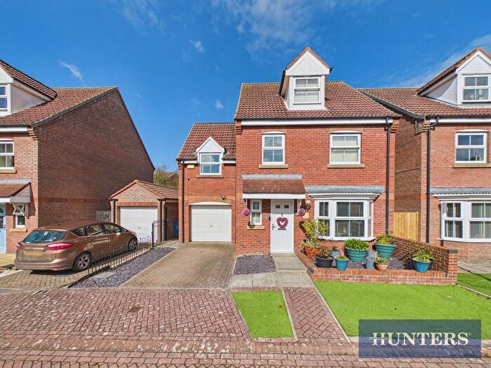 4 Bedroom Detached House For Sale In Willowdale Close, Bridlington, YO16