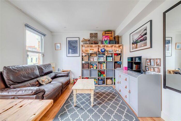 2 Bedroom Flat To Rent In Kilmaine Road, Fulham, SW6