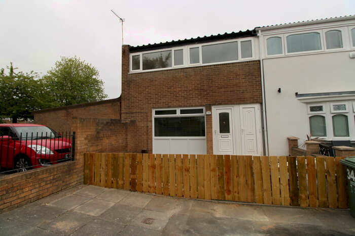 3 Bedroom House To Rent In Waskerley Road, Washington, NE38