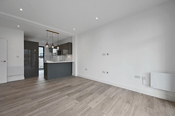 2 Bedroom Flat To Rent In Station Road, Harrow, Greater London, HA1