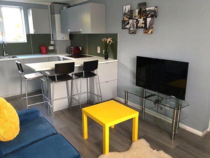 1 Bedroom House Of Multiple Occupation To Rent In Howards Road, Woking, Surrey, GU22