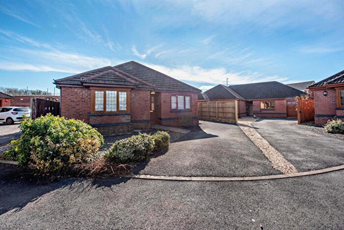 3 Bedroom Detached Bungalow For Sale In Coed Y Bwlch, Bynea, SA14