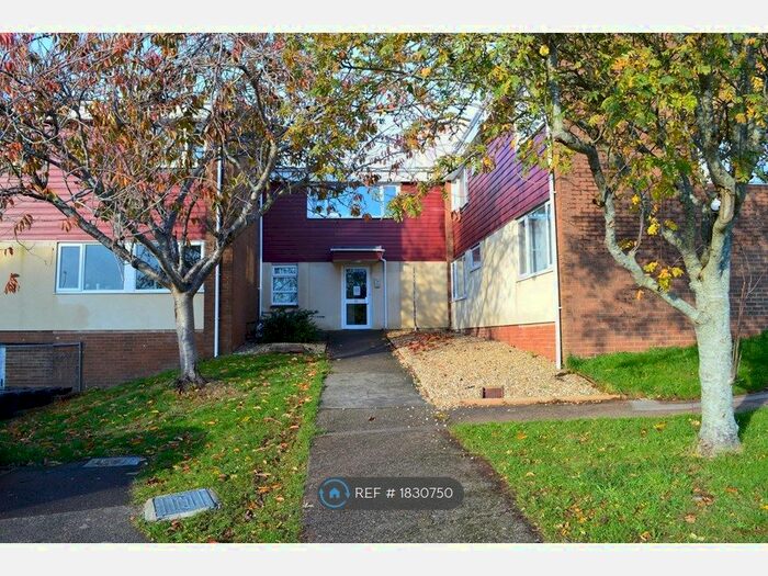 Studio To Rent In St George's Court, Torquay, TQ2