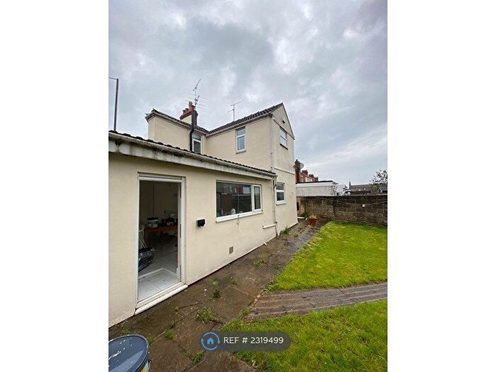 4 Bedroom End Of Terrace House To Rent In Salisbury Street, Swindon, SN1