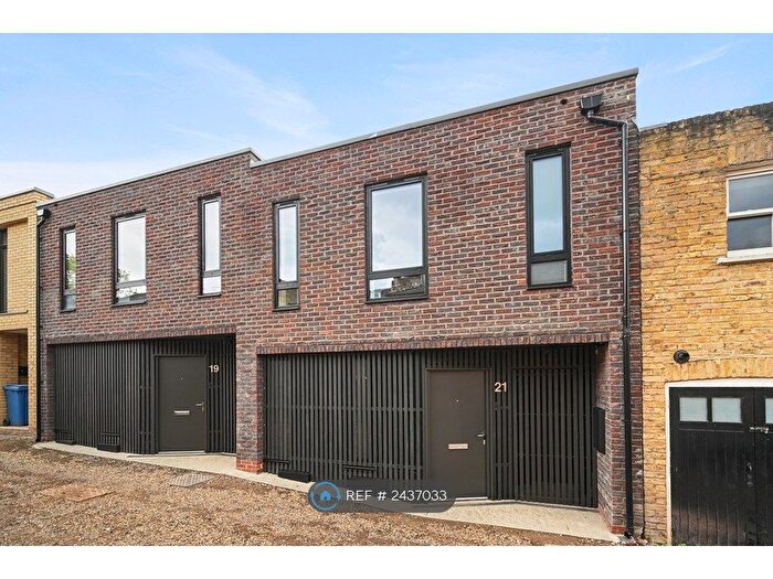 3 Bedroom Terraced House To Rent In Stories Mews, London, SE5