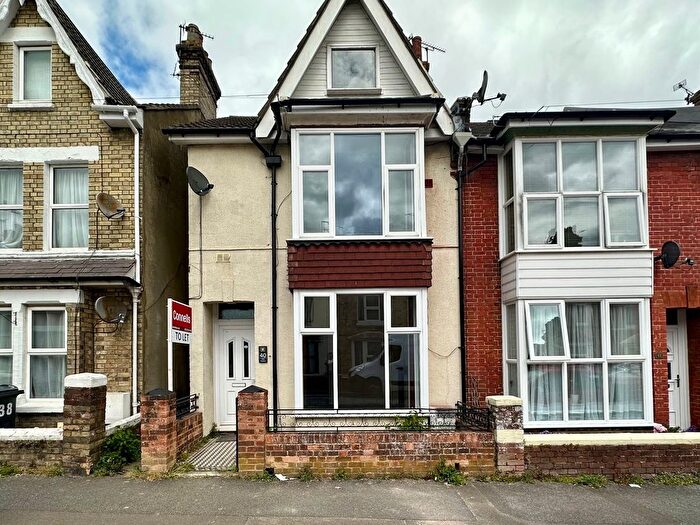 3 Bedroom Property To Rent In Kent Avenue, Ashford, TN24