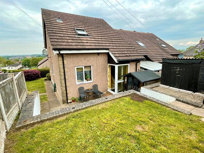 3 Bedroom End Of Terrace House For Sale In Buttermere Road, Lancaster, Lancashire, LA1