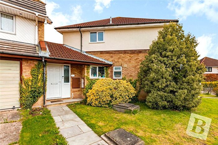 2 Bedroom Maisonette To Rent In Charleston Avenue, Basildon, SS13