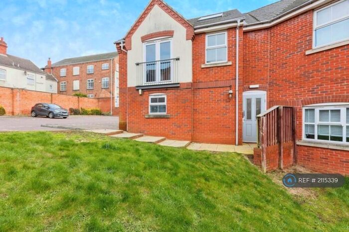 2 Bedroom Flat To Rent In Hooks Close, Anstey, LE7