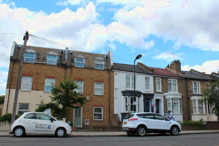 4 Bedroom House To Rent In Glyn Road, Lower Clapton, E5