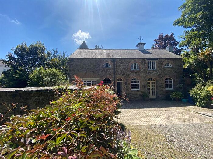 5 Bedroom Detached House For Sale In Tavistock Road, Launceston, PL15