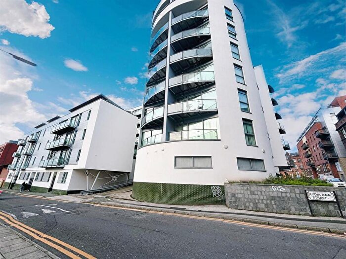 2 Bedroom Apartment For Sale In Bed Unfurnished - Henry Street, Merseyside, L1
