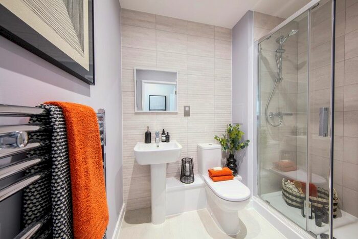 2 Bedroom Flat For Sale In Chailey Place, Hayes, UB3