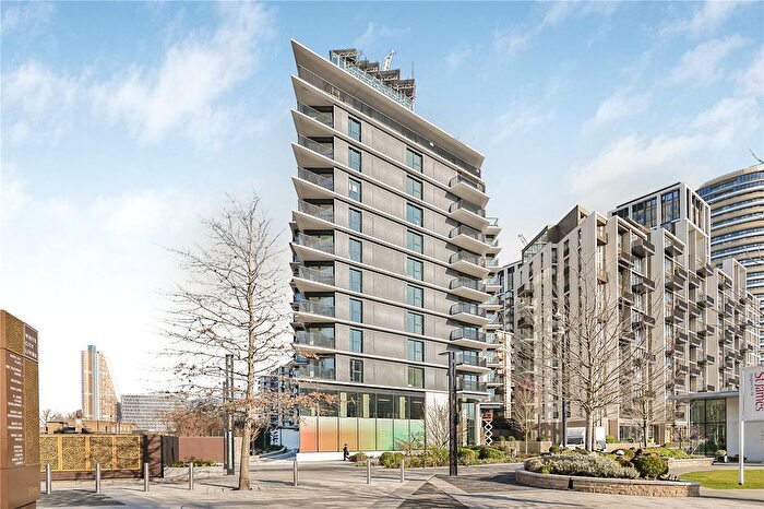 2 Bedroom Flat To Rent In Fountain Park Way, London, W12