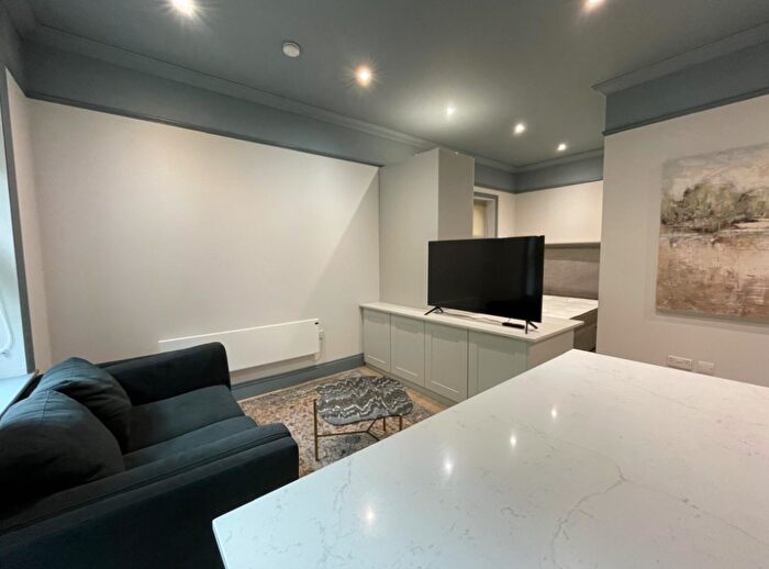 Studio To Rent In Hyde Terrace, Leeds, West Yorkshire, LS2