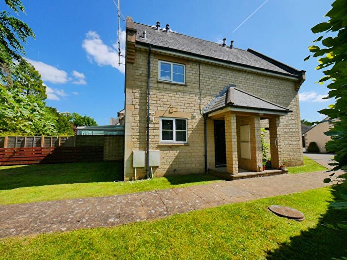 1 Bedroom Flat To Rent In London Road, Orchard House London Road, GL7