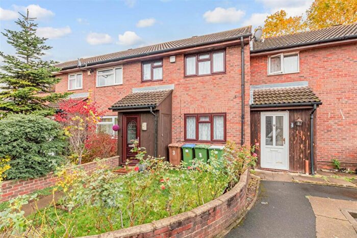 3 Bedroom Terraced House For Sale In Ormesby Close, London, SE28