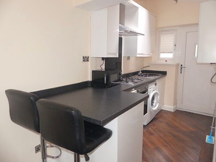 1 Bedroom Terraced House To Rent In Henthorn Street, Oldham, OL2