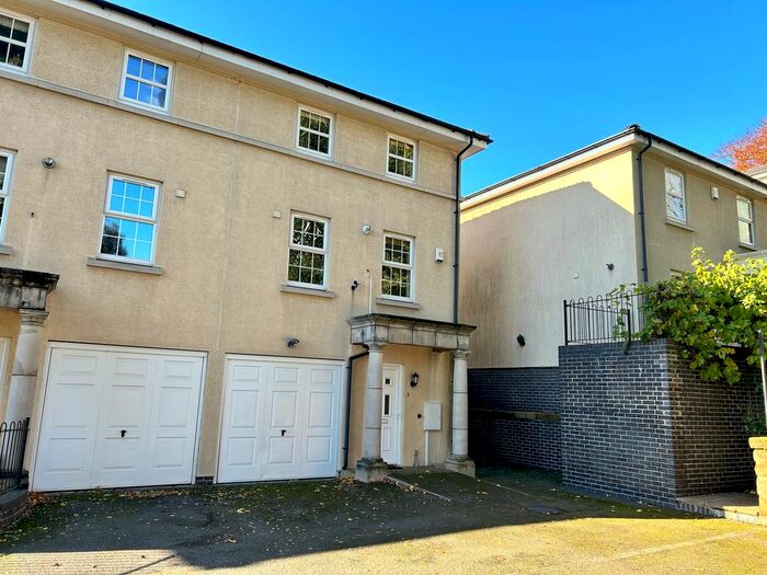3 Bedroom Semi-Detached House To Rent In Limegate Mews, Littleover, Derby, DE23