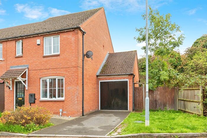 3 Bedroom Semi Detached House For Sale In Applebees Meadow, Hinckley, LE10