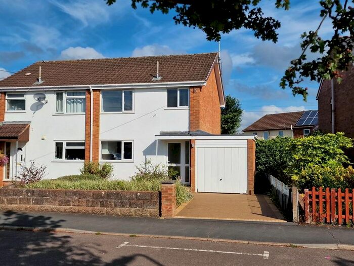 3 Bedroom Semi-Detached House To Rent In Siddalls Gardens, Tiverton, EX16