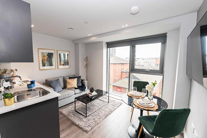 Studio To Rent In Park Lane, Liverpool, Merseyside, L1