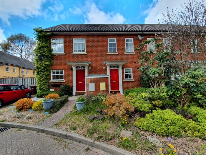 2 Bedroom Property To Rent In Edinburgh Close, HA5