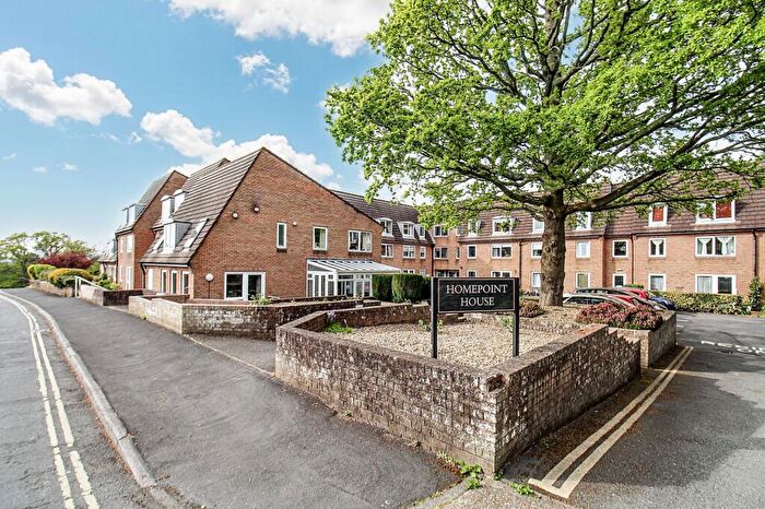 1 Bedroom Flat For Sale In Mersham Gardens, Bitterne, SO18