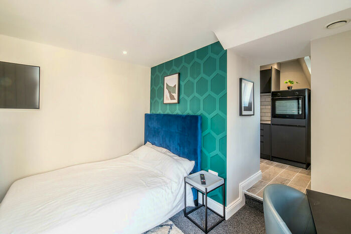 1 Bedroom Apartment To Rent In Derby Road, Nottingham, NG1