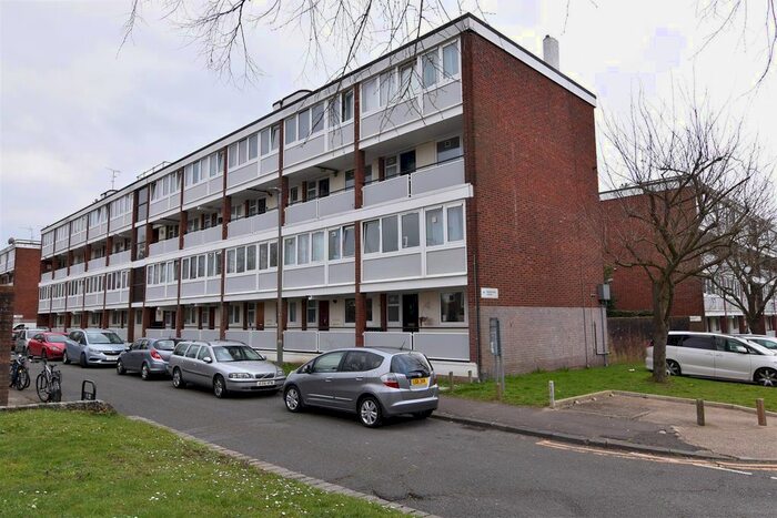 4 Bedroom Maisonette To Rent In Hersham Close, London, SW15