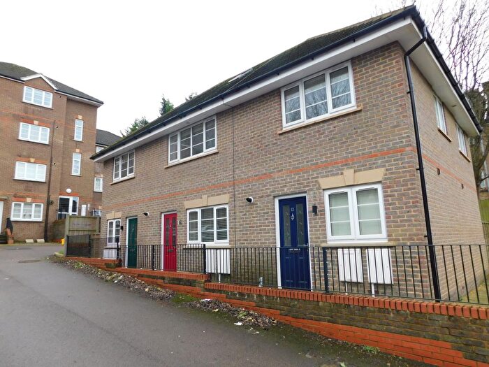 2 Bedroom Terraced House To Rent In Kingswood Court, Grove Road, Luton, LU1