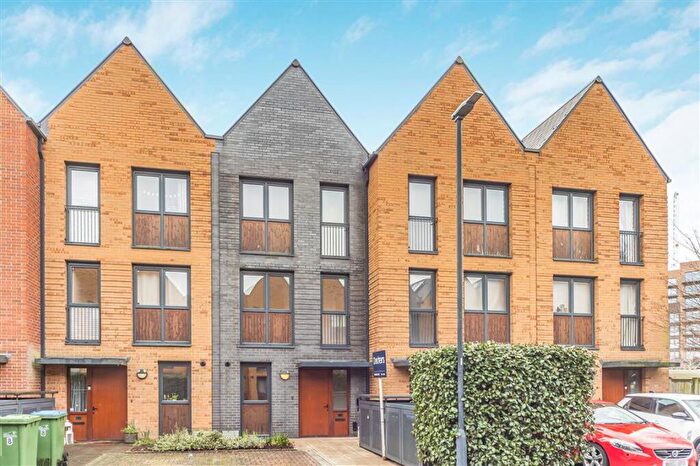 4 Bedroom Terraced House For Sale In Boyd Way, Kidbrooke, SE3