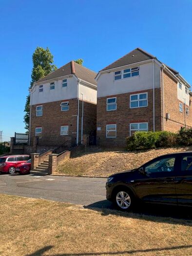 2 Bedroom Flat To Rent In Valley Heights, Joyce Green Walk, Dartford, DA1