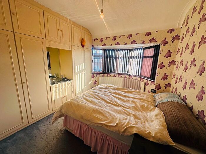 3 Bedroom Terraced House For Sale In Bycroft Road, Southall, UB1