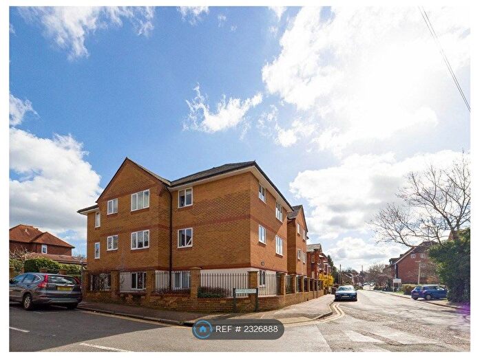 1 Bedroom Flat To Rent In Alexandra Court, Hemel Hempstead, HP2