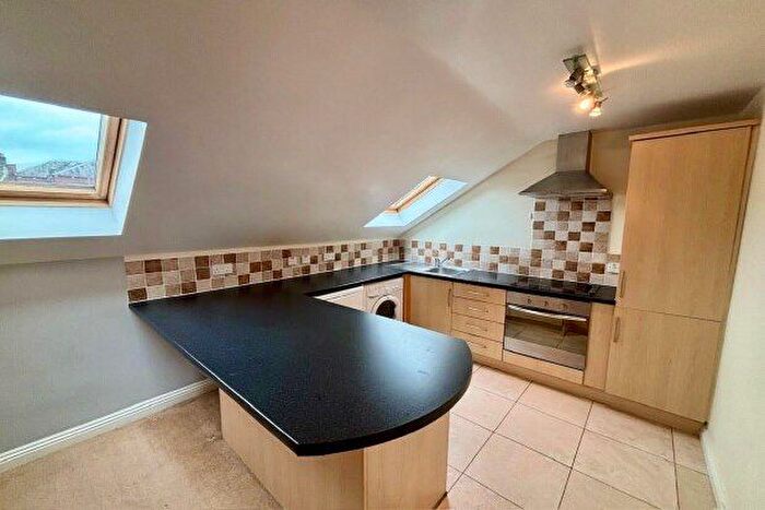 2 Bedroom Flat To Rent In Christchurch Road, Bournemouth, BH1