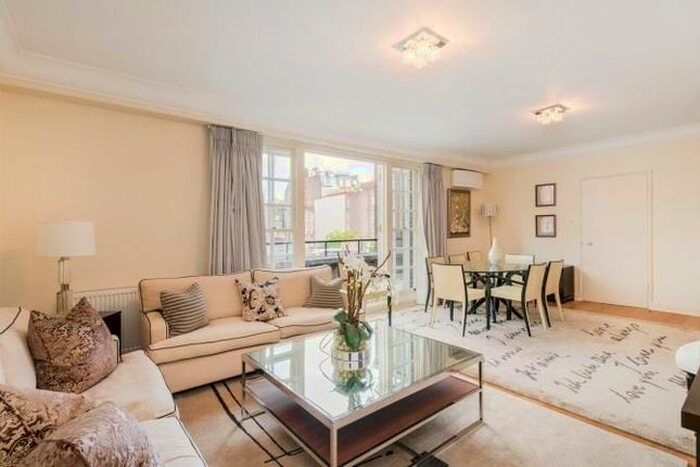 2 Bedroom Terraced House To Rent In Park Mount Lodge, - Reeves Mews, W1K