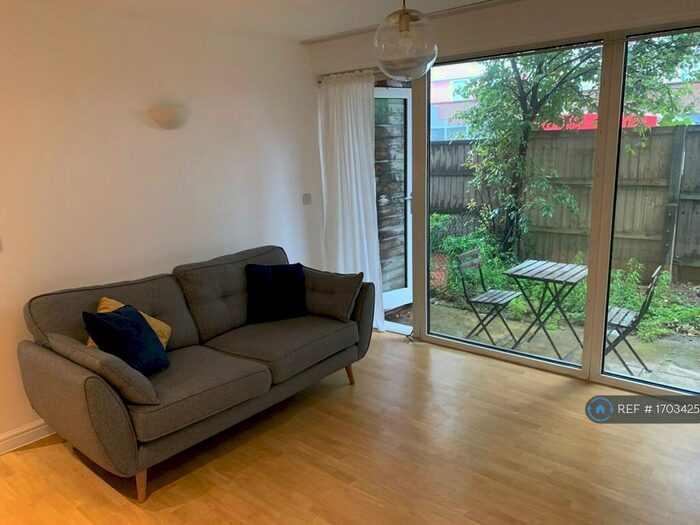 2 Bedroom Flat To Rent In Ralph Jackson House, London, E7
