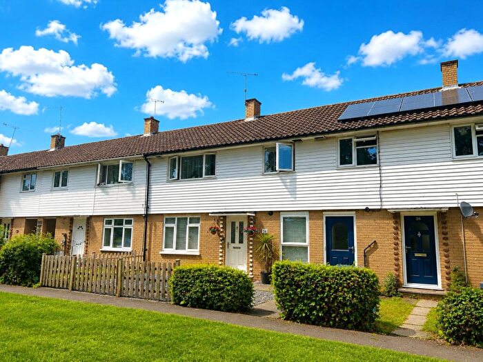 3 Bedroom Terraced House For Sale In Priestwood Avenue, Bracknell, Berkshire, RG42