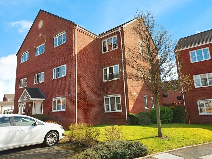 2 Bedroom Flat To Rent In Windrush Close, Pelsall, WS3