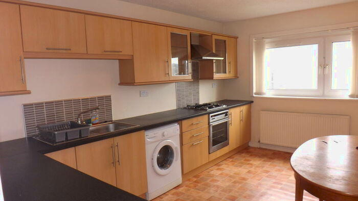 2 Bedroom Flat To Rent In George Court, Hamilton, ML3