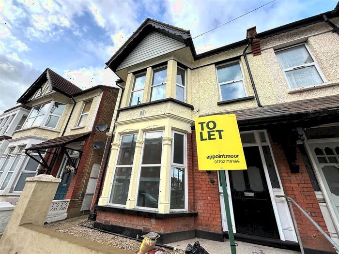 2 Bedroom Flat To Rent In Southchurch Road, Southend-On-Sea, SS1