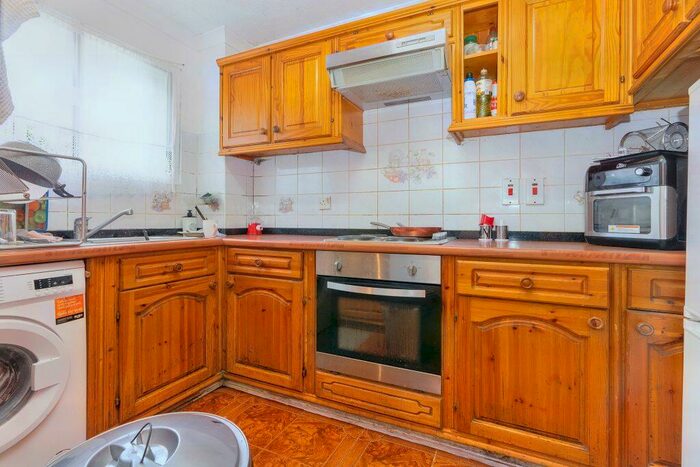 1 Bedroom Flat For Sale In Flat, Brunel House, Harrow Road, London, NW10