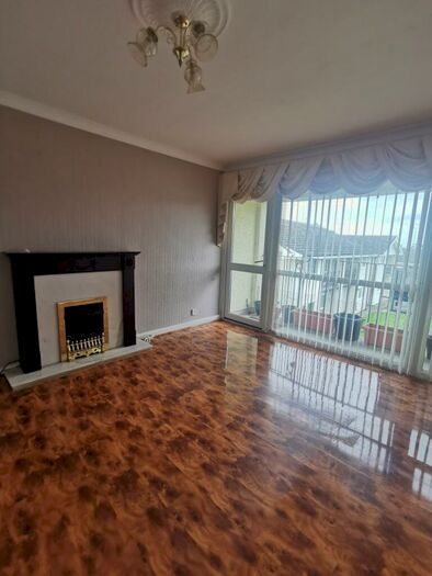 2 Bedroom Apartment To Rent In Ffordd Bugail, Colwyn Bay, LL29