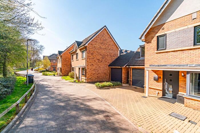 4 Bedroom Detached House For Sale In Victoria Close, Welwyn Garden City, Hertfordshire, AL7