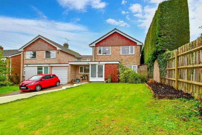 4 Bedroom Link Detached House For Sale In The Street, Kingston, Canterbury, Kent, CT4